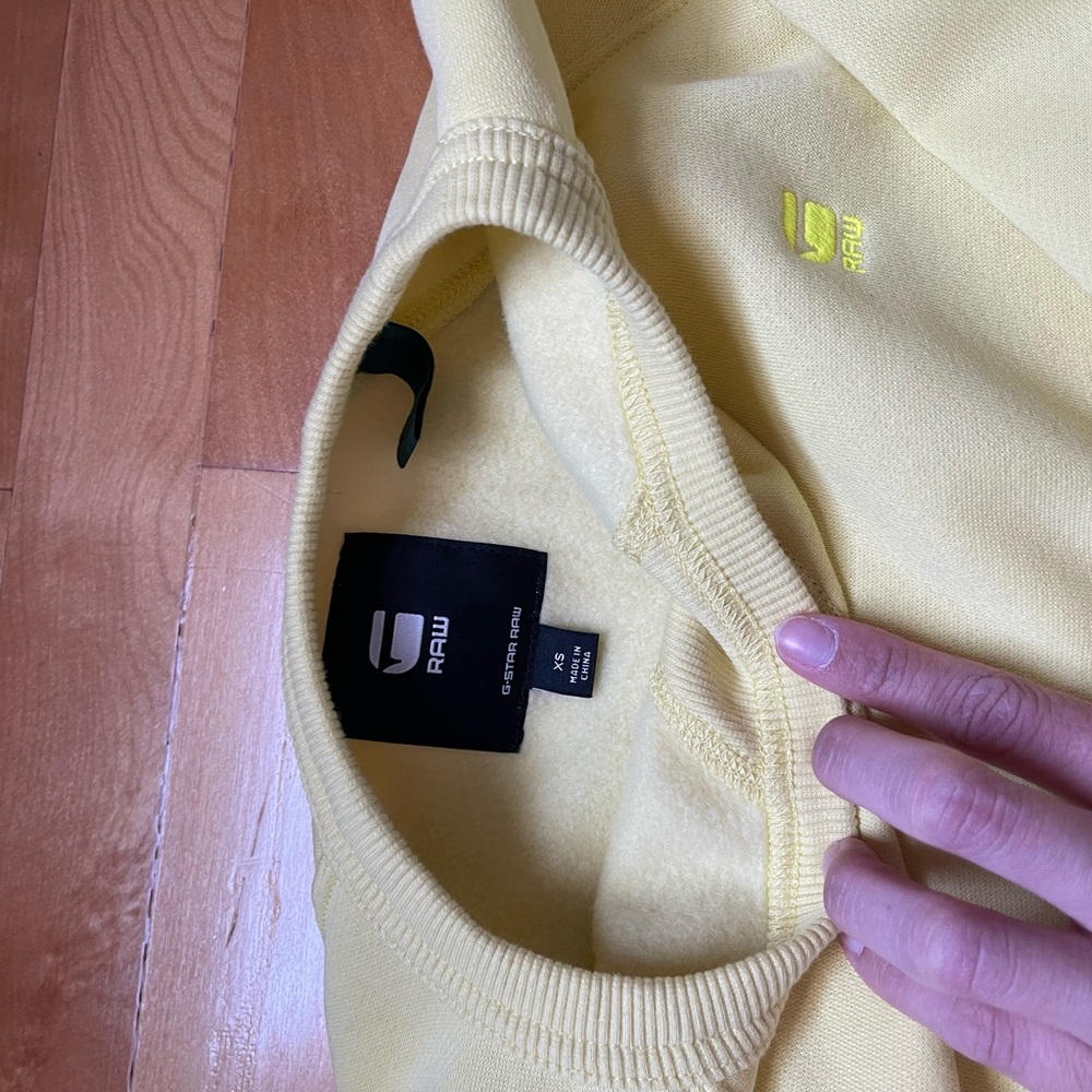 Crewneck - Picture 3 of 3
